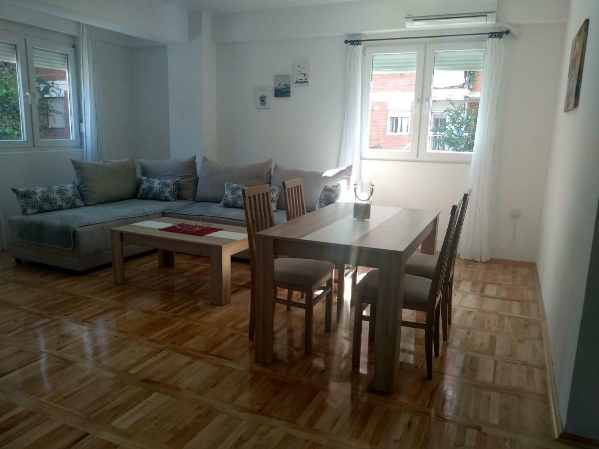 Tea Apartment Kumanovo Buitenkant foto
